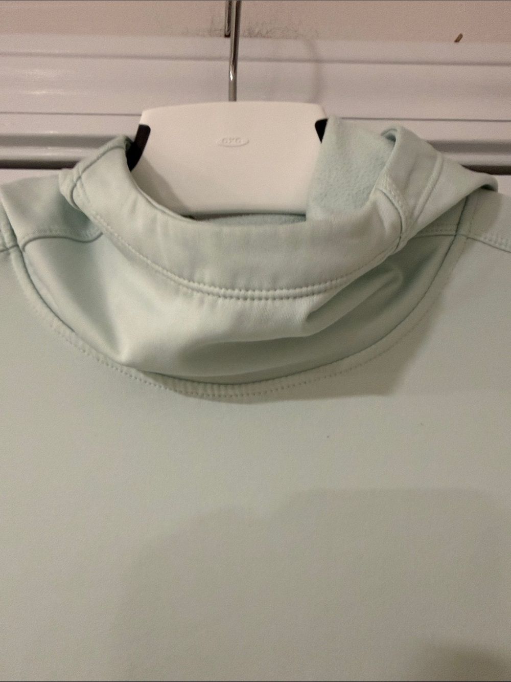 Athleta Sz Small Light Mint Hoodie Polyester Pullover Sweatshirt Kangaroo Pocket - Picture 3 of 14
